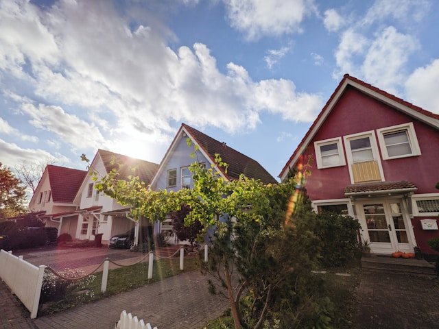 Choisir entre taux fixe et taux variable pour votre prêt immobilier