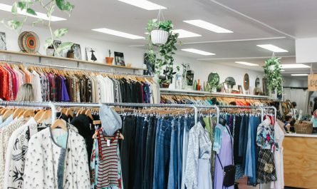 Les tendances mode à suivre chez les grossistes vêtements